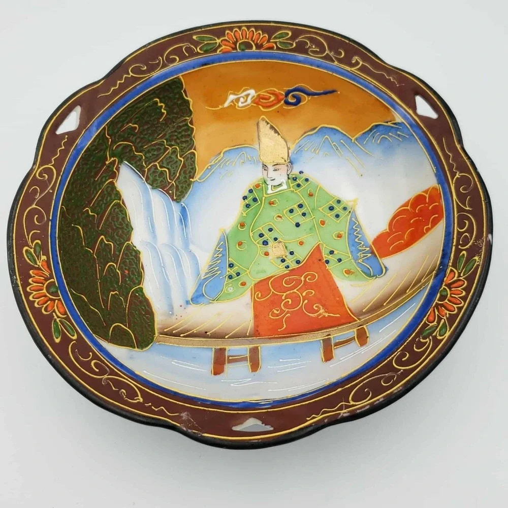 Japanese Satsuma Style Moriage Handled Bowl Figure 7.5